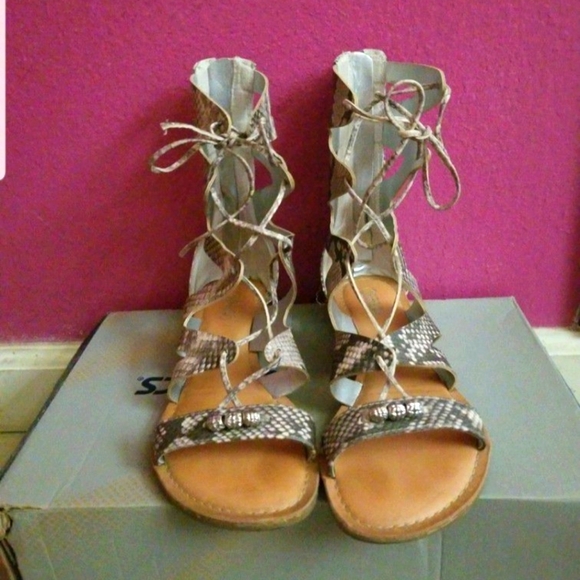 Carlos santana 7.5 Roman sandals - Picture 1 of 4